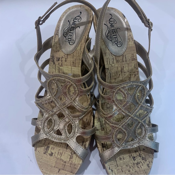UNLISTED light tan gold size 11 gorgeous wedge strappy sandals new in box - Picture 2 of 10
